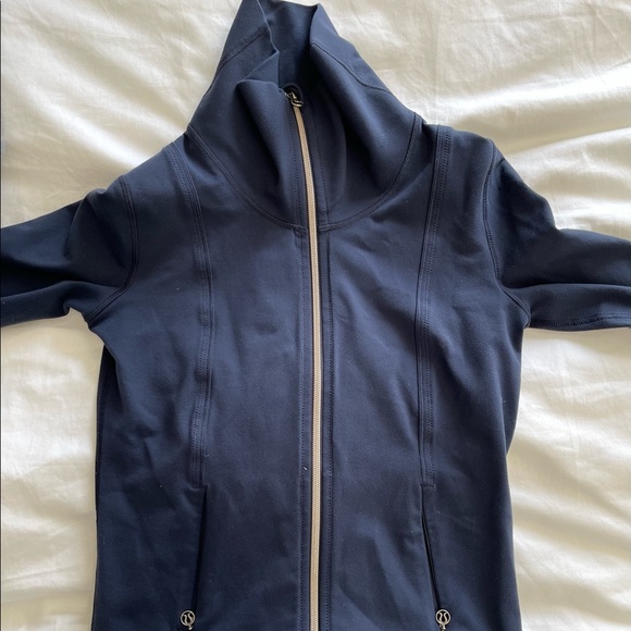 Lululemon Zip Up Jacket Long in size 6 Navy Blue - Picture 1 of 2